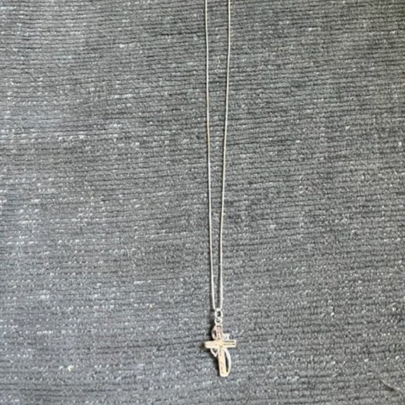 Silver Cross Necklace - Picture 1 of 3